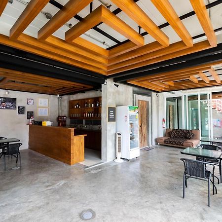 Firefly Phuket Hotel パトン エクステリア 写真