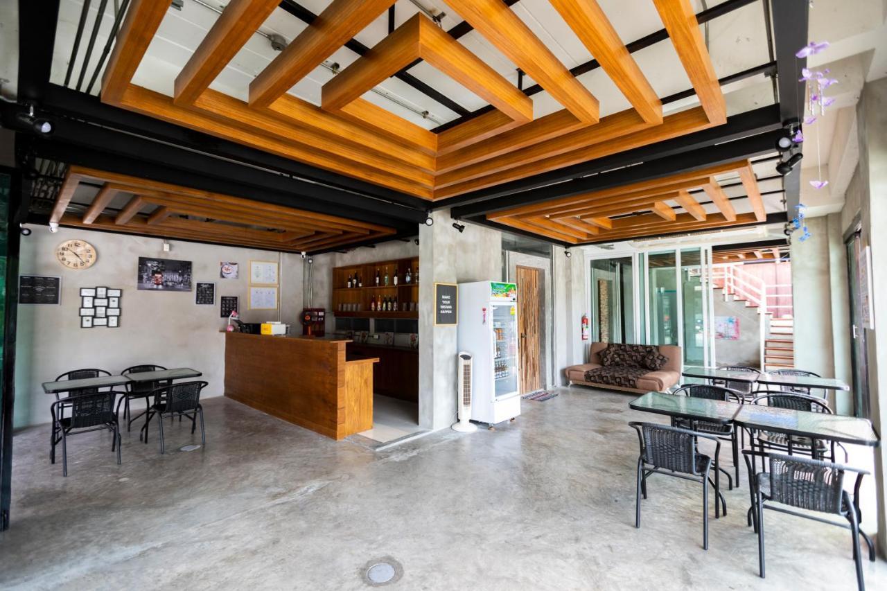 Firefly Phuket Hotel パトン エクステリア 写真