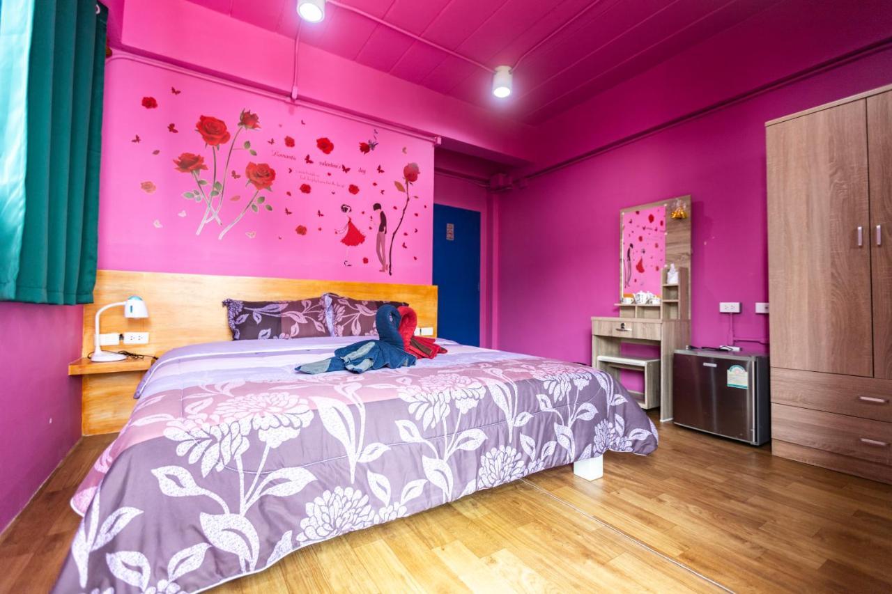 Firefly Phuket Hotel パトン エクステリア 写真