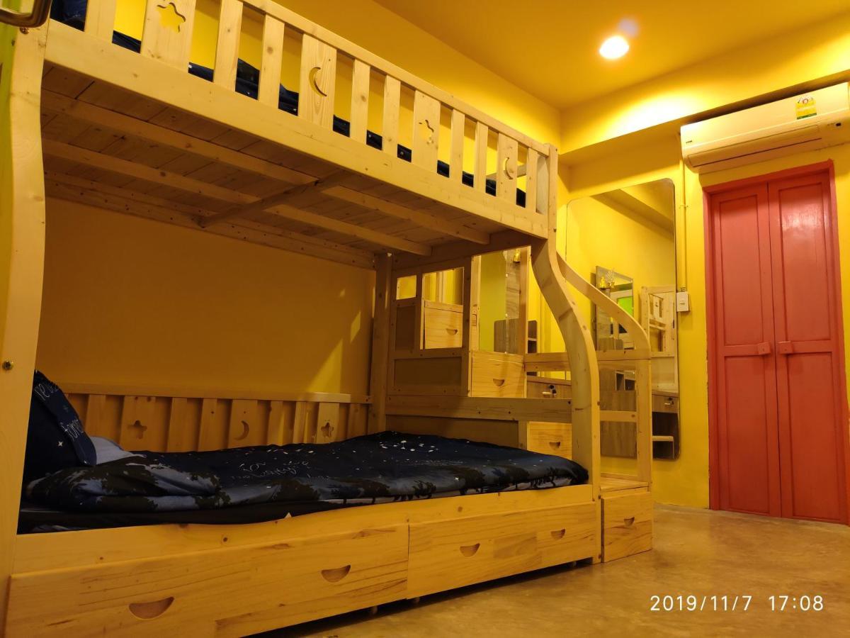 Firefly Phuket Hotel パトン エクステリア 写真